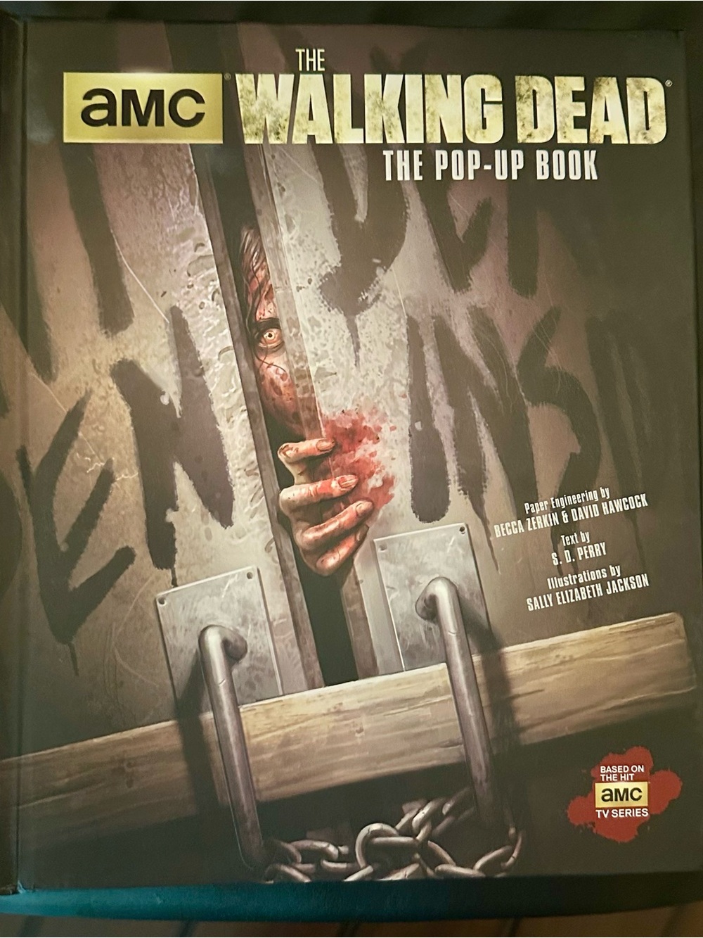 AMC The Walking Dead The Pop-Up Book - Dark Horror Cover